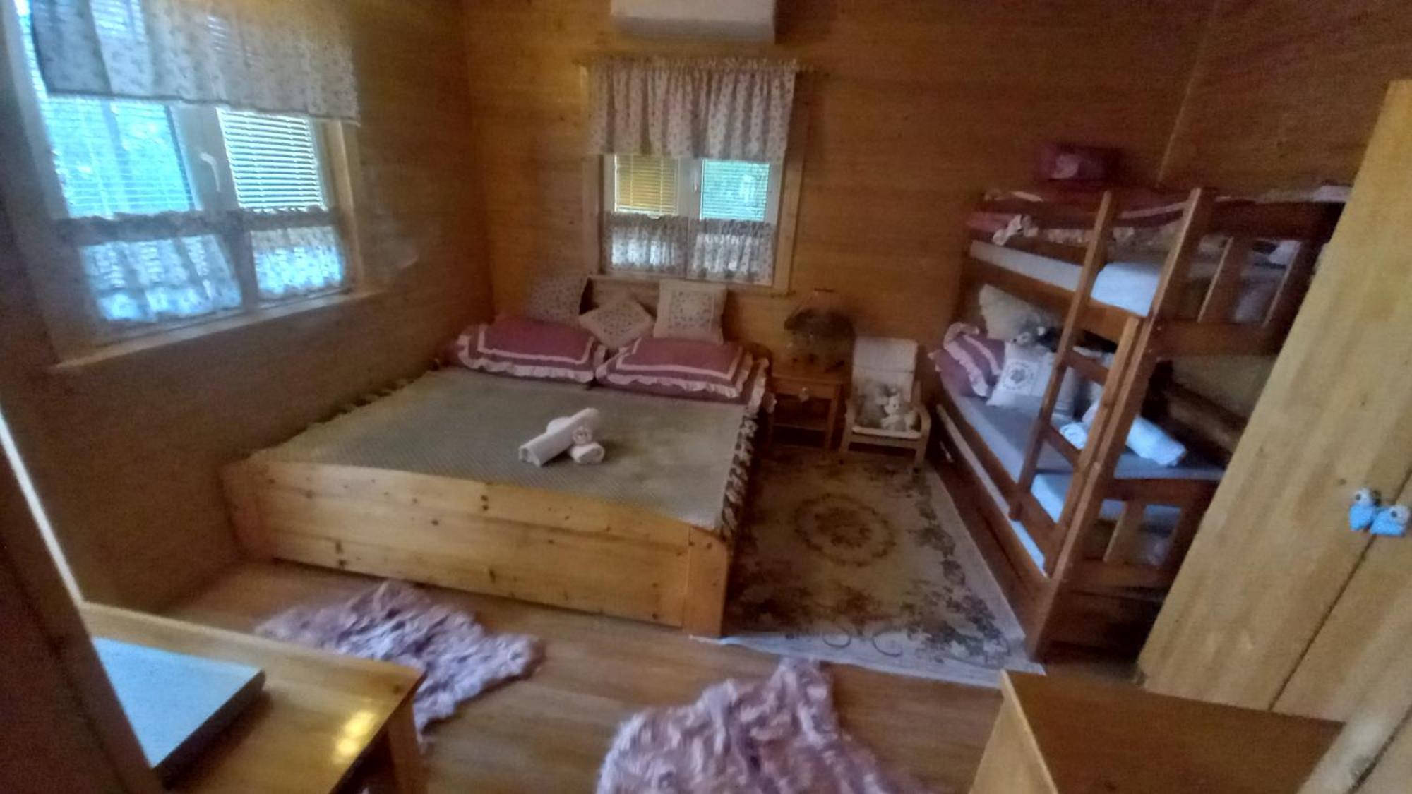 Chata u rybníka - Chrastná Osecna Esterno foto