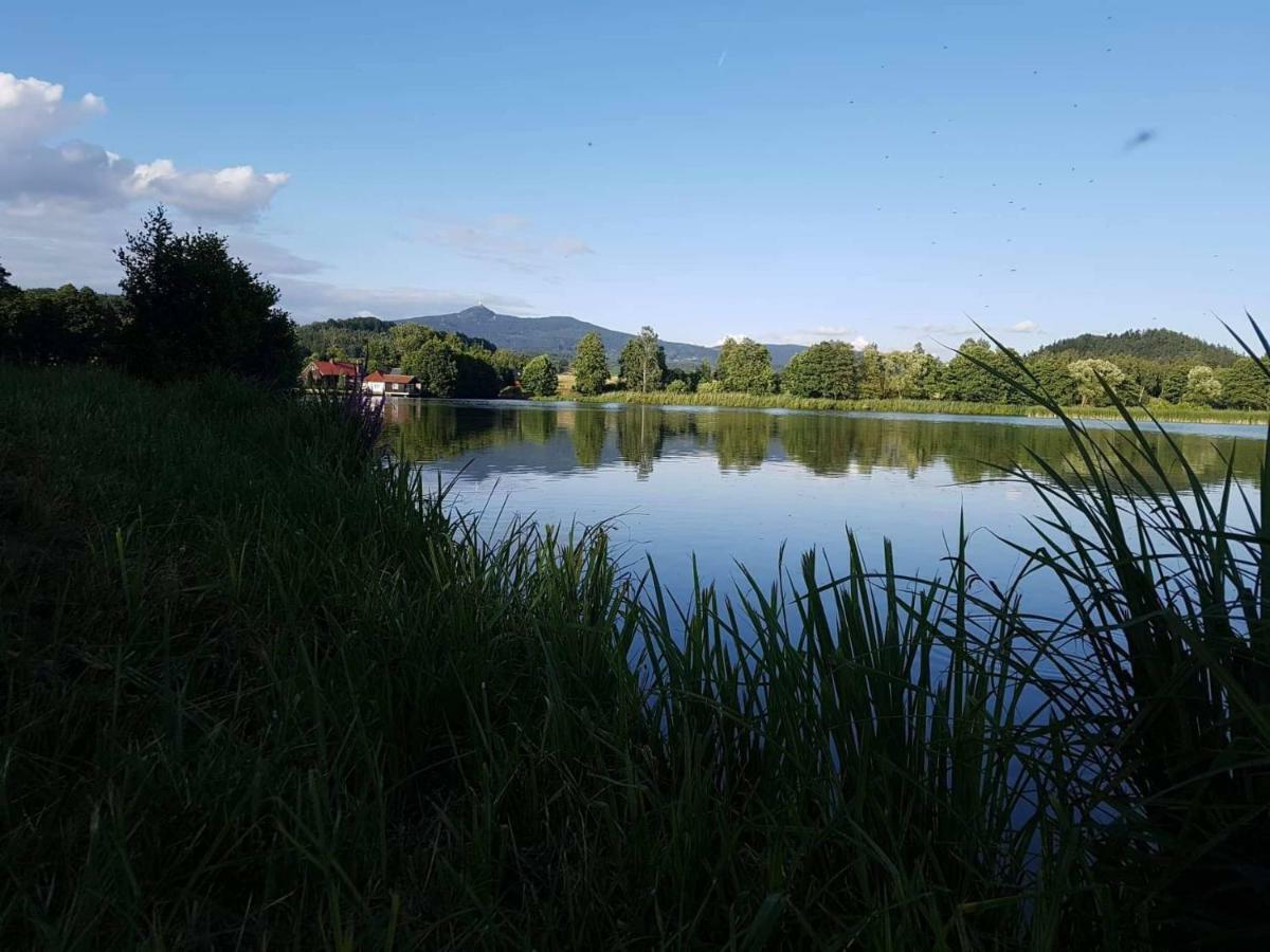 Chata u rybníka - Chrastná Osecna Esterno foto